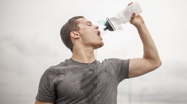 Mitos vs Fakta: Minum Air Es Setelah Olahraga Berbahaya